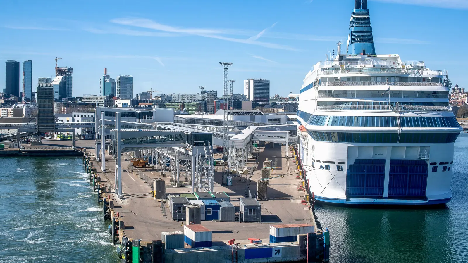 Kryssningsfartyg eller resmål i relevant resemiljö för Helsingforskryssning